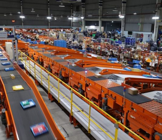 Logistics ‘át chủ bài’ trong cuộc đua thương mại điện tử